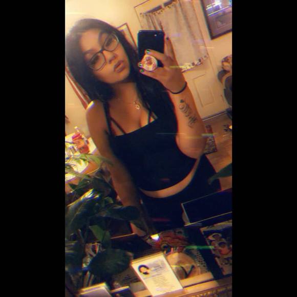 Meet your Posher, Lorena - Picture 1 of 1